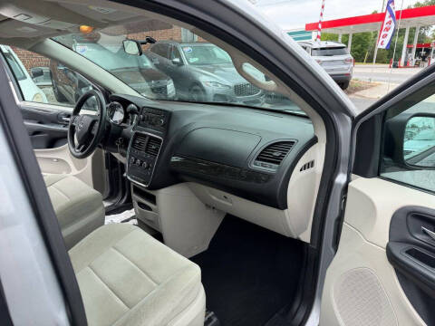2013 Dodge Grand Caravan American Value Package
