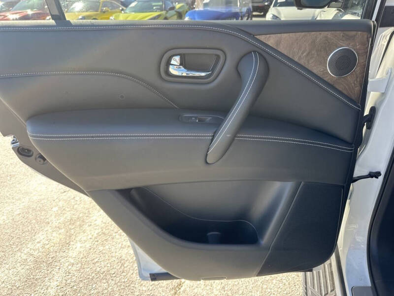 2023 Infiniti QX80 Premium Select