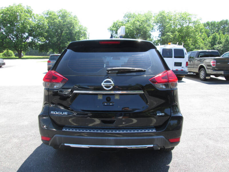 2017 Nissan Rogue S photo 6