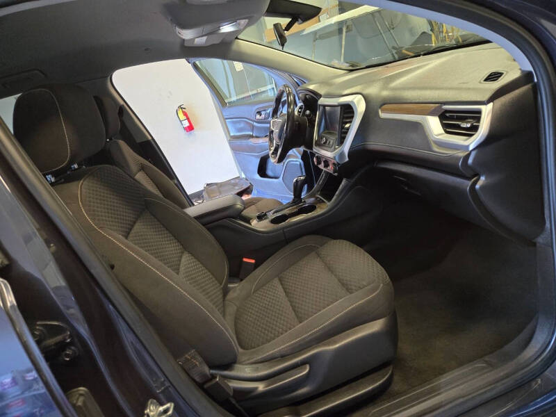 2019 GMC Acadia SLE-2