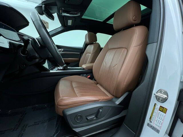 2021 Audi e-tron quattro Premium Plus