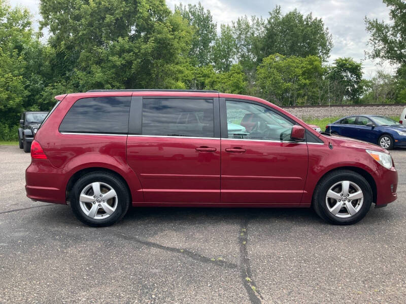 2011 Volkswagen Routan SEL