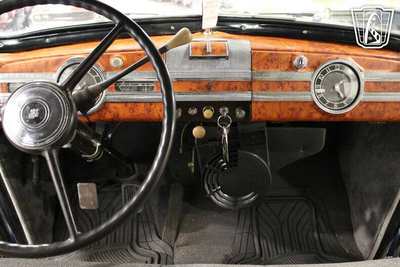 1939 Packard Six