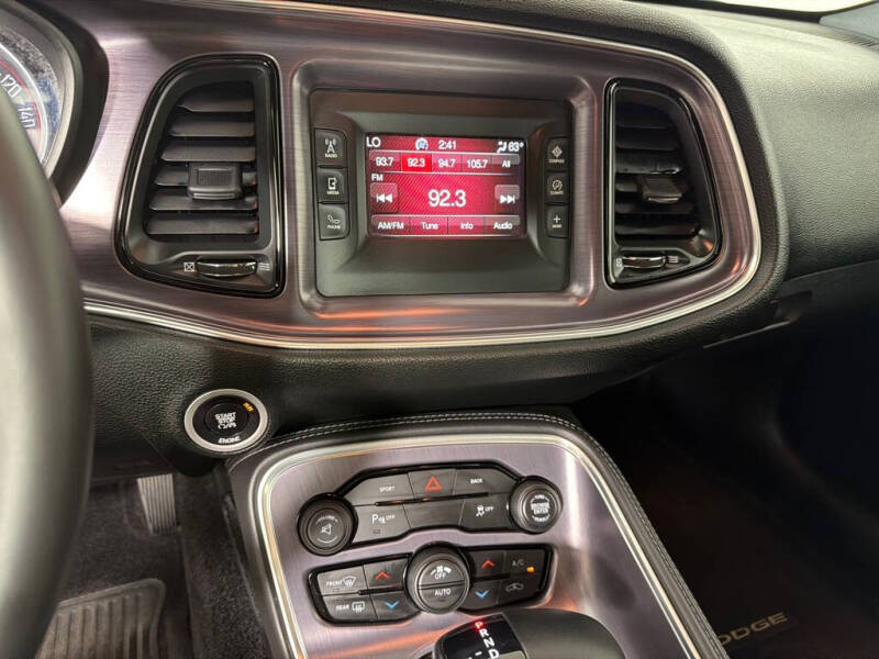 2016 Dodge Challenger SXT