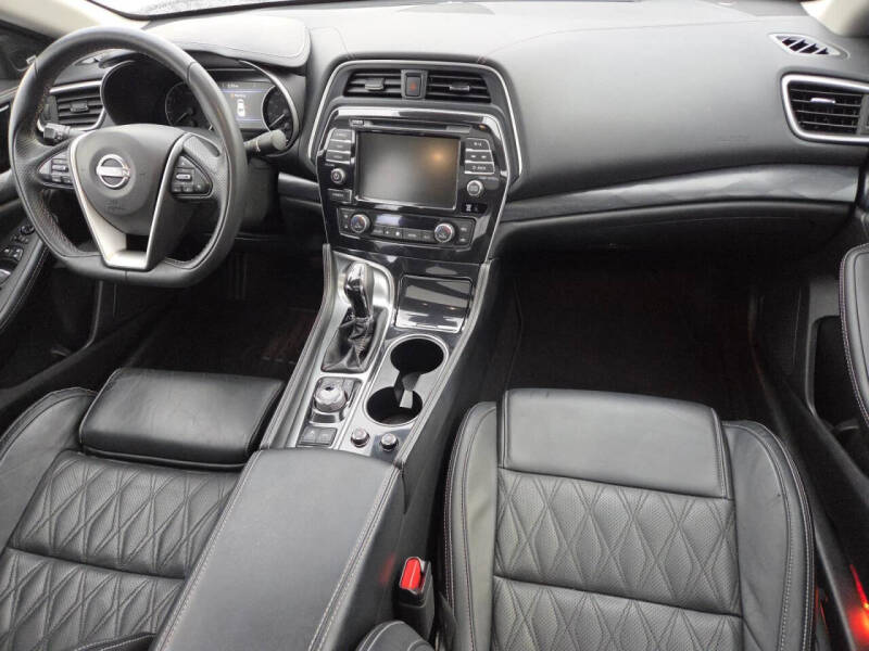 2023 Nissan Maxima 3.5 Platinum