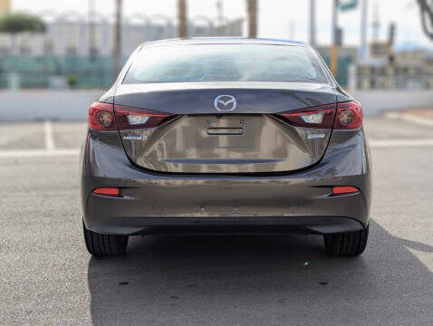 2017 Mazda MAZDA3 Touring