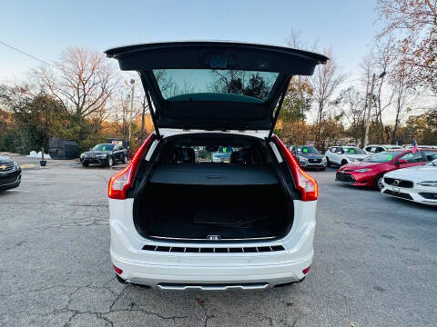 2017 Volvo XC60 T5 Dynamic