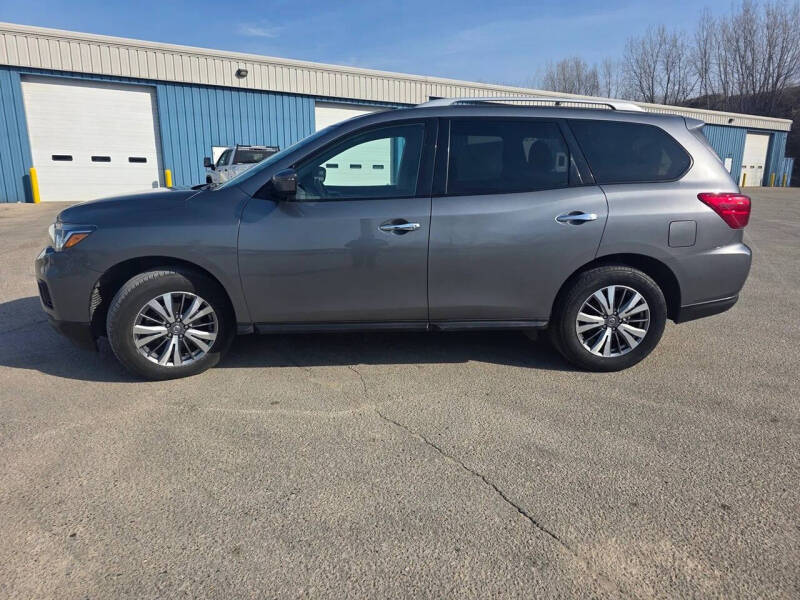2020 Nissan Pathfinder SV