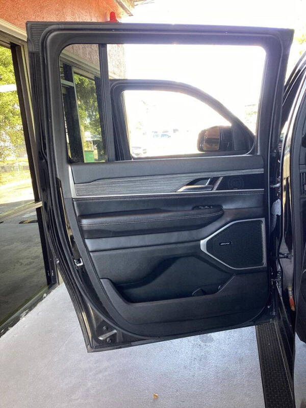 2023 Jeep Wagoneer L Series II