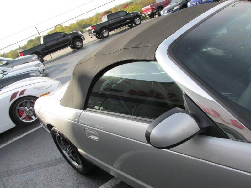 2004 Ford Thunderbird Deluxe