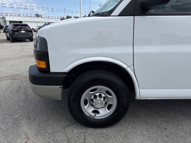 2022 Chevrolet Express 2500