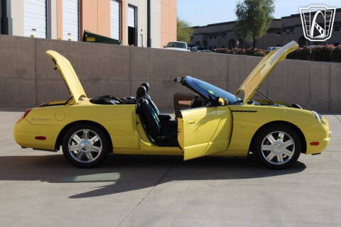 2004 Ford Thunderbird Deluxe