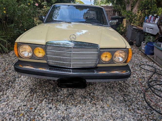 1977 Mercedes-Benz 300-Class