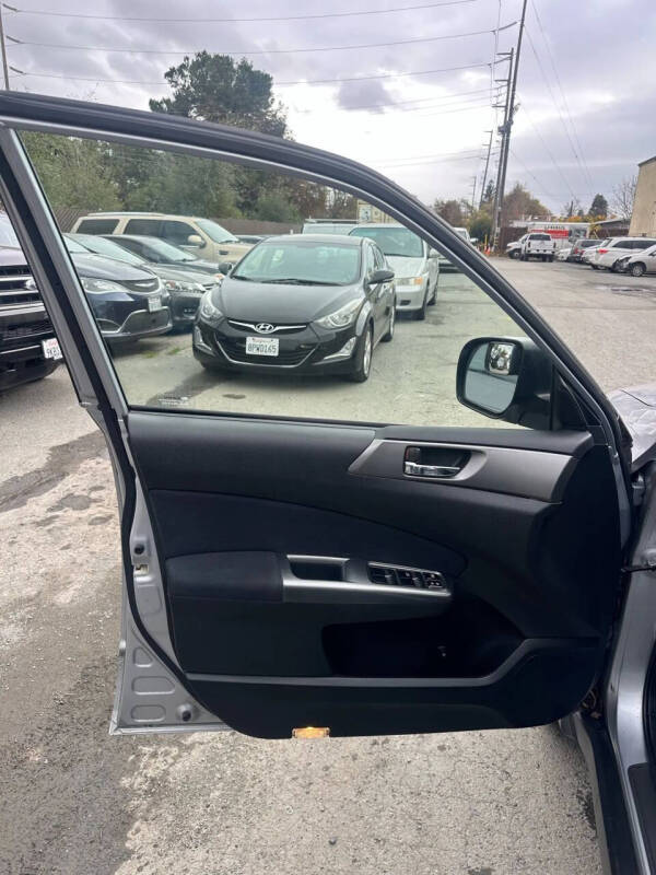 2013 Subaru Forester 2.5X Limited