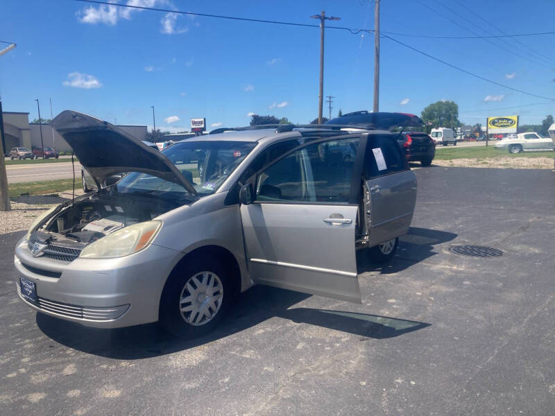 2004 Toyota Sienna LE 7 Passenger