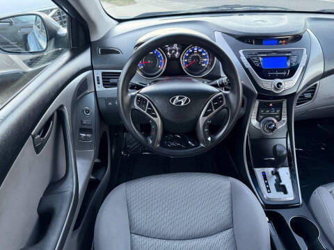 2013 Hyundai Elantra Coupe SE