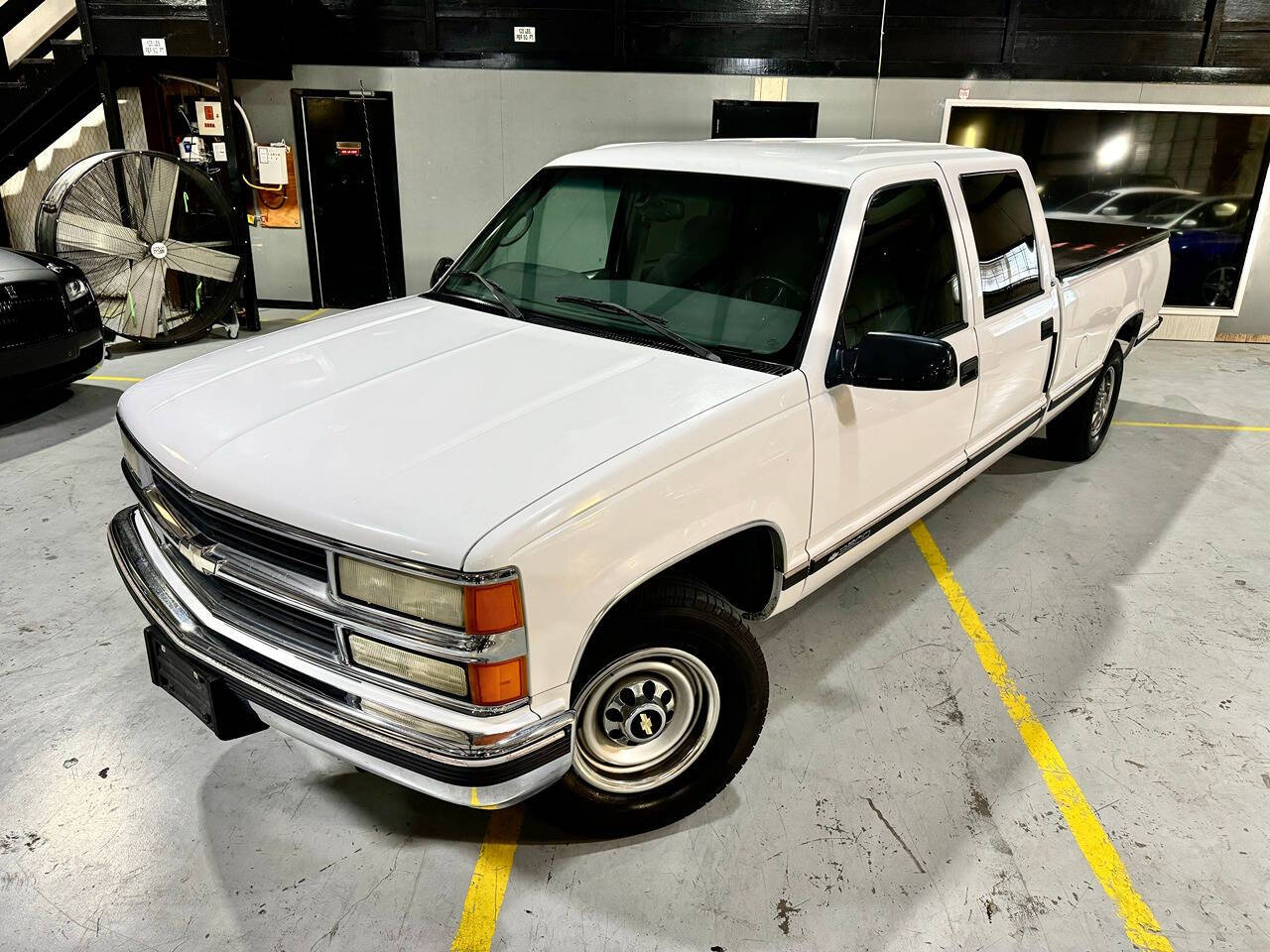 2000 Chevrolet C/K 3500 Series for sale at Carnival Car Company in Victoria, TX