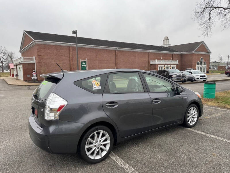 2012 Toyota Prius v Five