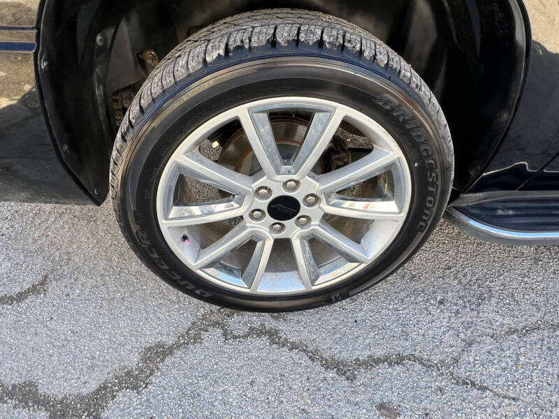 2011 Cadillac Escalade ESV Luxury