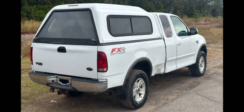 2003 Ford F-150 XLT photo 5