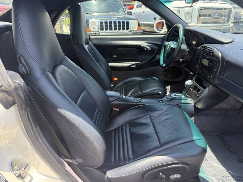 2000 Porsche 911 Carrera