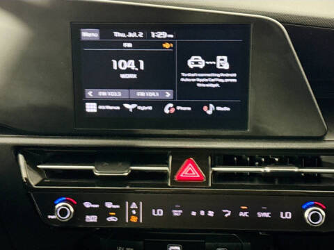 2023 Kia Niro LX