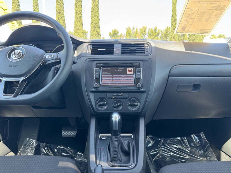 2015 Volkswagen Jetta