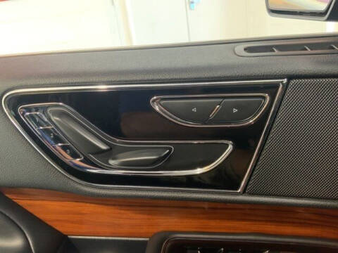 2019 Lincoln Navigator Select