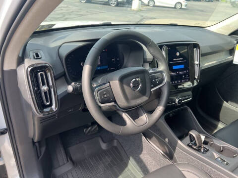 2026 Volvo XC40 B5 Core