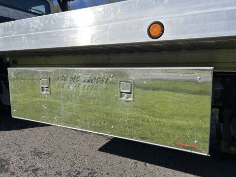 2019 Freightliner Business class M2