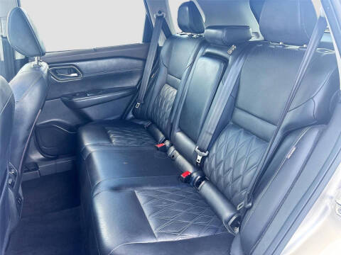 2021 Nissan Rogue Platinum