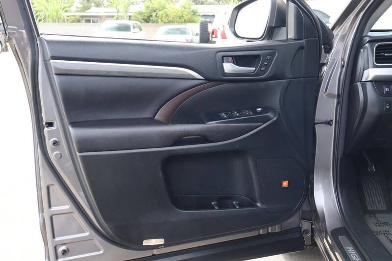 2017 Toyota Highlander