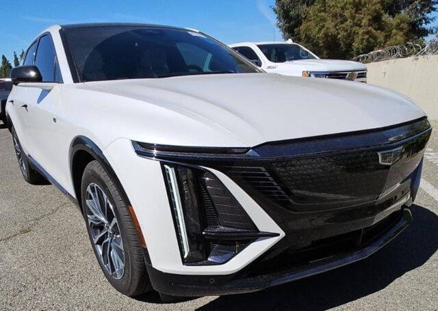 Used 2024 Cadillac LYRIQ Sport 1 with VIN 1GYKPTRL9RZ100376 for sale in Bloomington, IL