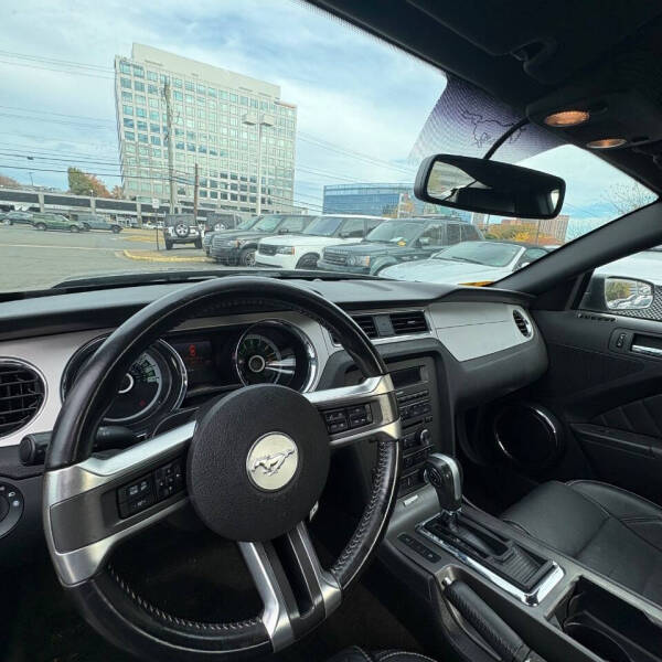 2013 Ford Mustang V6 Premium