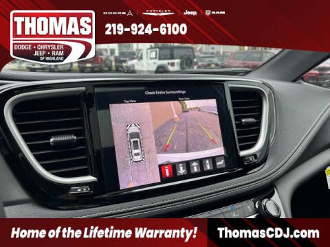 2026 Chrysler Pacifica Select