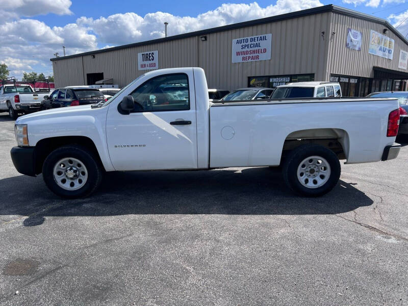 2011 Chevrolet Silverado 1500 Work Truck photo 4