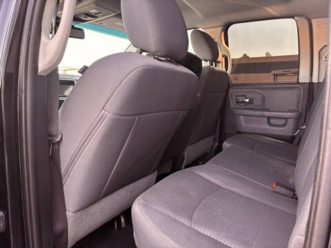 2016 RAM 1500 SLT