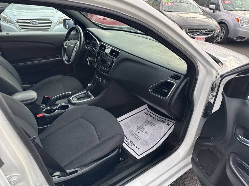 2014 Chrysler 200 Touring