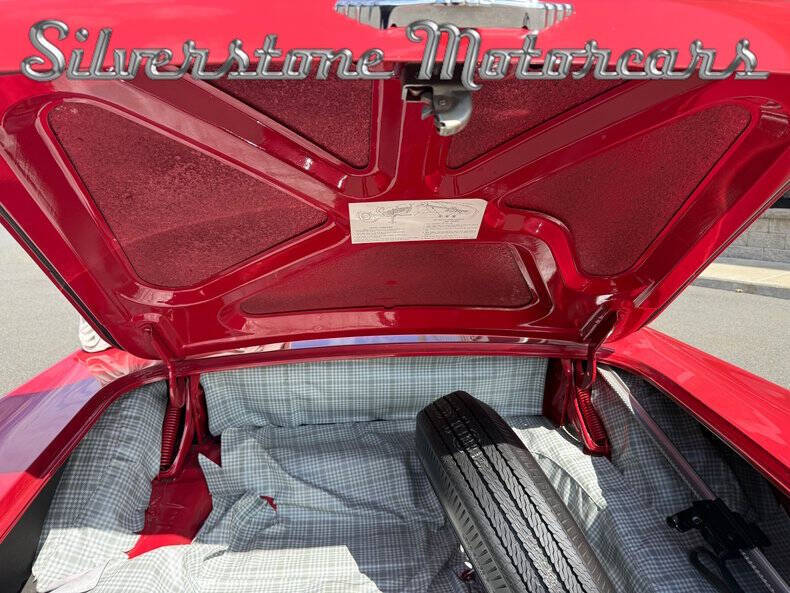 1957 Ford Thunderbird