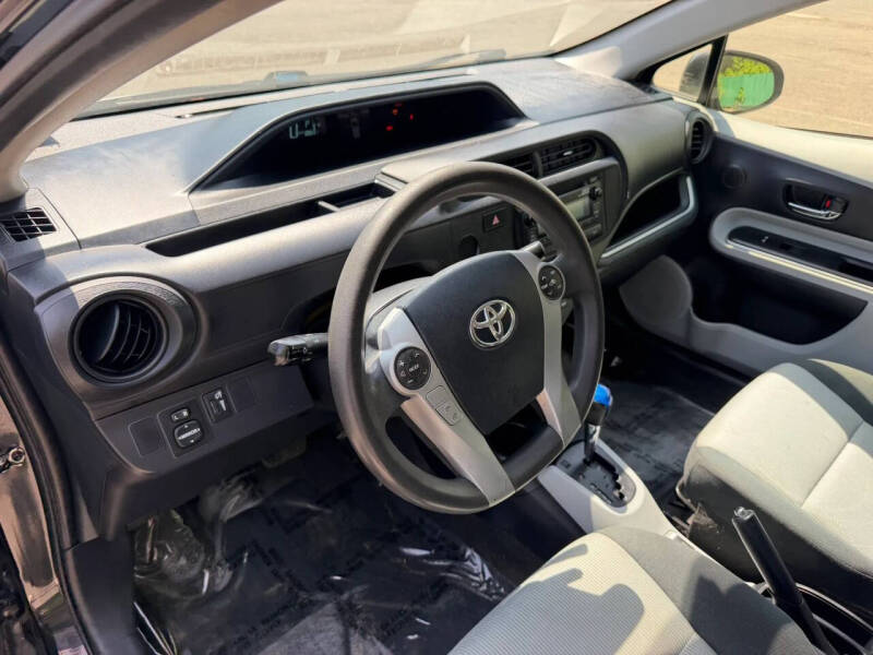 2014 Toyota Prius c