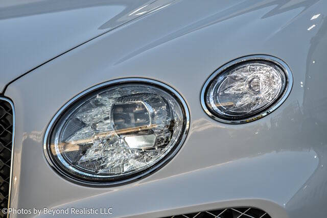 2024 Bentley Bentayga Azure V8