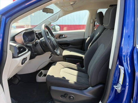 2021 Chrysler Voyager LX