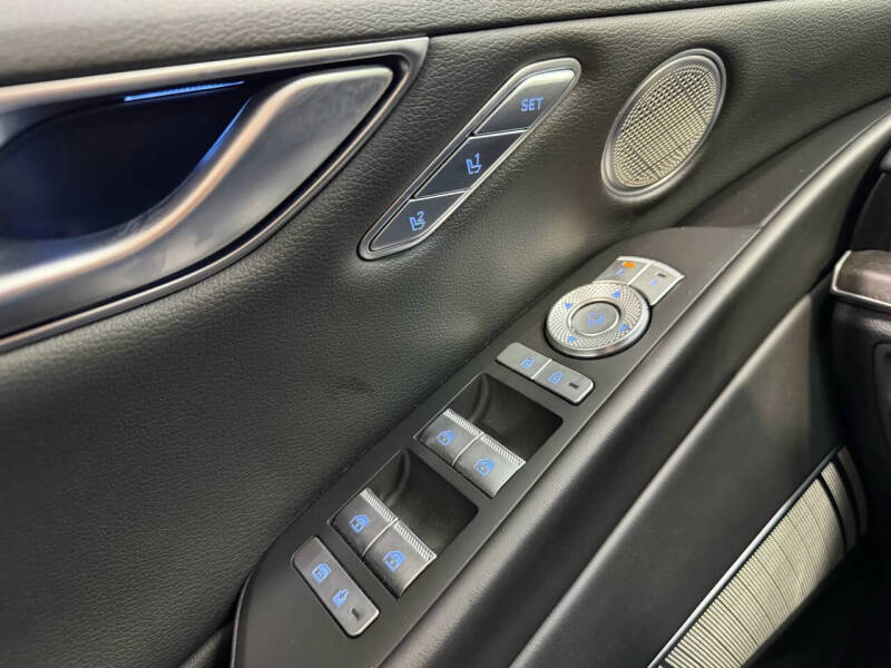 2024 Genesis Electrified G80 Advanced