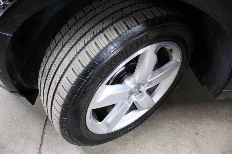 2011 Audi Q5 2.0T quattro Premium Plus