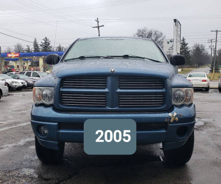 2005 Dodge Ram Pickup 1500 for sale at STEVE GRAYSON MOTORS in Youngstown OH