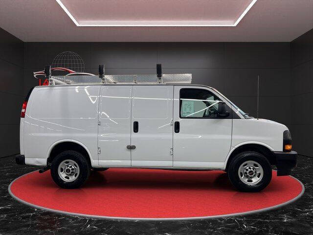 2023 GMC Savana 2500