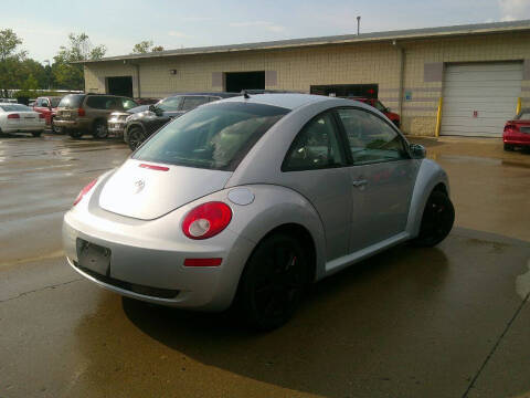 2010 Volkswagen New Beetle Base PZEV
