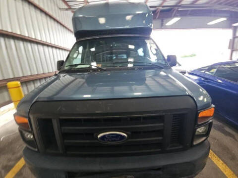 2014 Ford E-Series E-350 SD