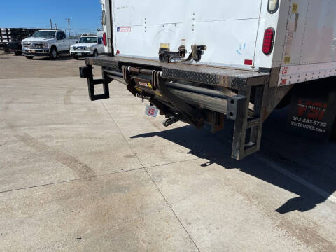 2013 Freightliner Business class M2