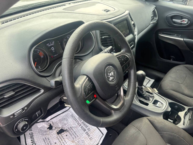 2019 Jeep Cherokee Latitude